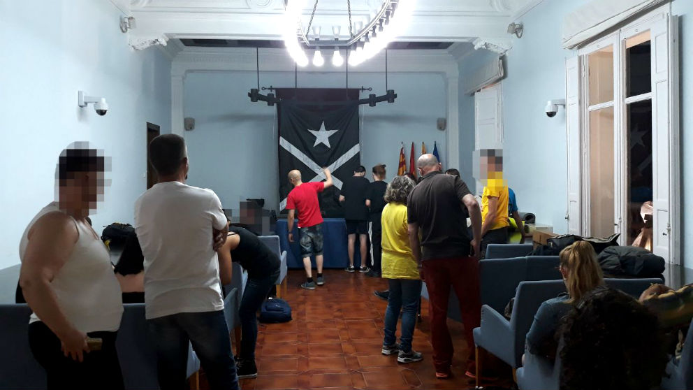Los independentistas ocupan, este viernes, el Ayuntamiento de Cerdanyola.