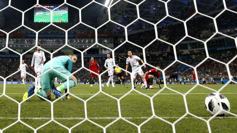 De Gea falla en el gol de Cristiano. | España – Portugal en directo | Mundial 2018