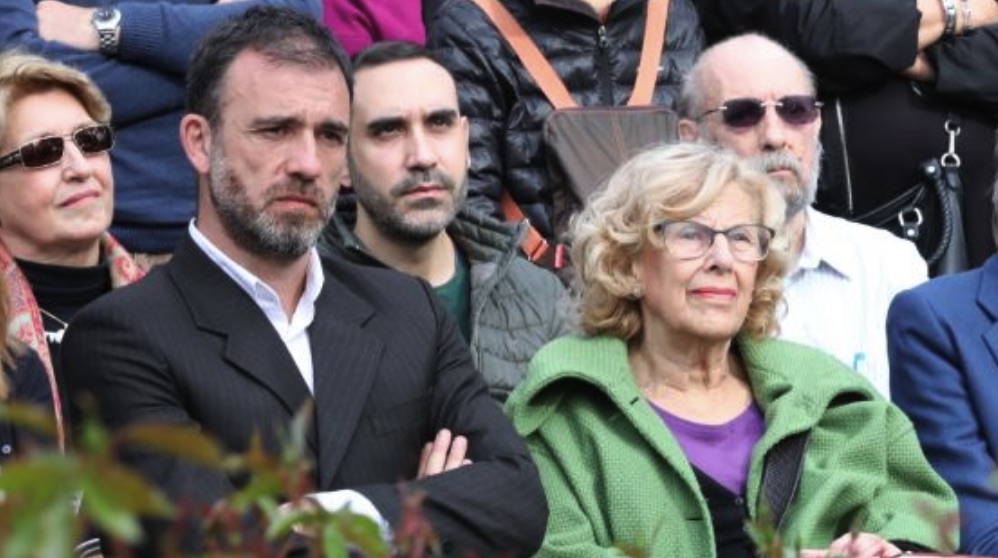 Nacho Murgui y Manuela Carmena. (Foto. Madrid)