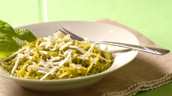 Espaguetis de calabaza con pesto