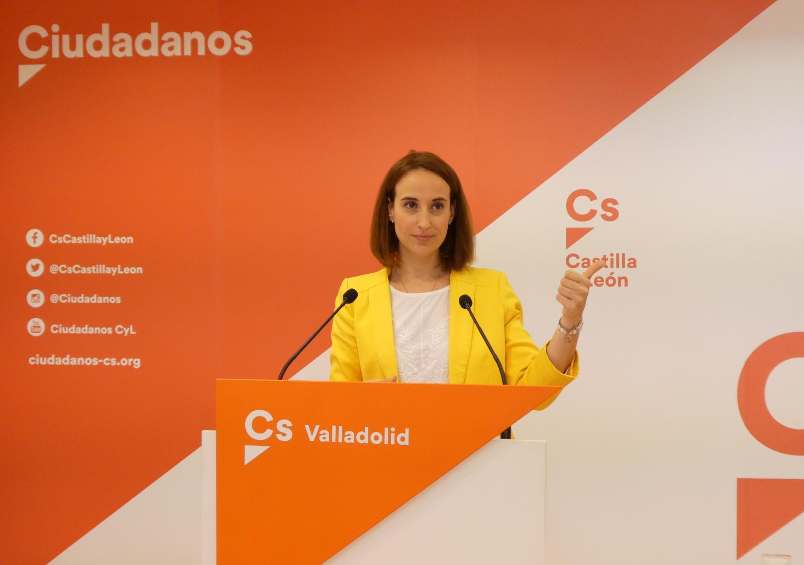 Pilar Vicente, portavoz de Ciudadanos en el Ayuntamiento de Valladolid fue despreciada por Óscar Puente.