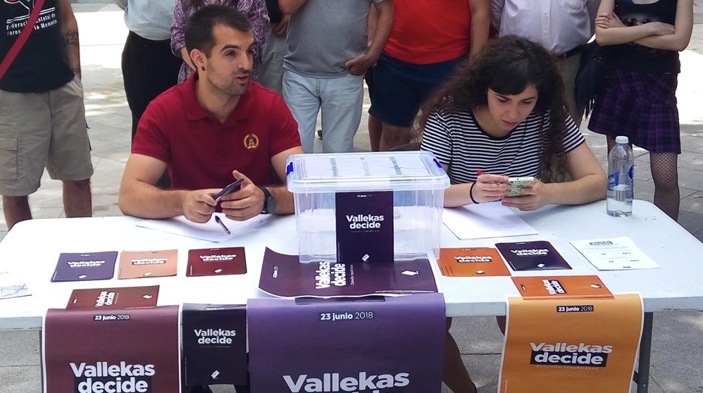 Presentación de las urnas de Vallekas Decide. (Foto. EP)