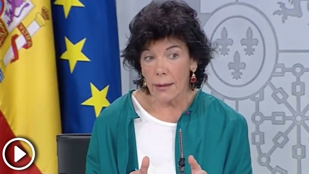 La ministra portavoz Isabel Celáa llama «disfunción» al CV falso del presidente del Gobierno y asegura «no le consta»