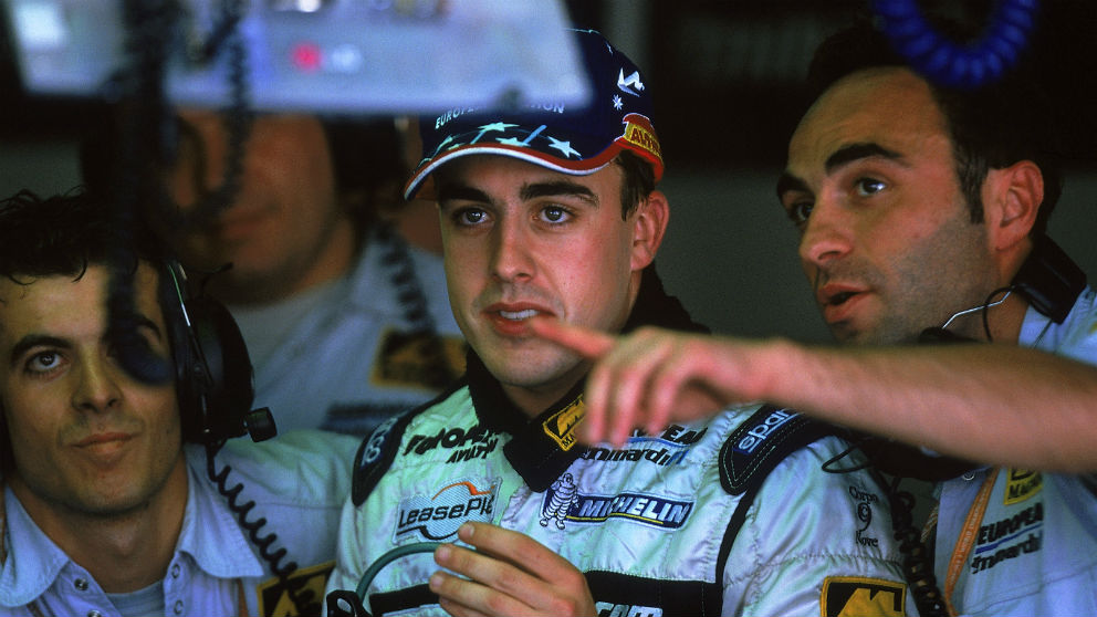 Fernando Alonso, en su etapa en Minardi. (Getty)
