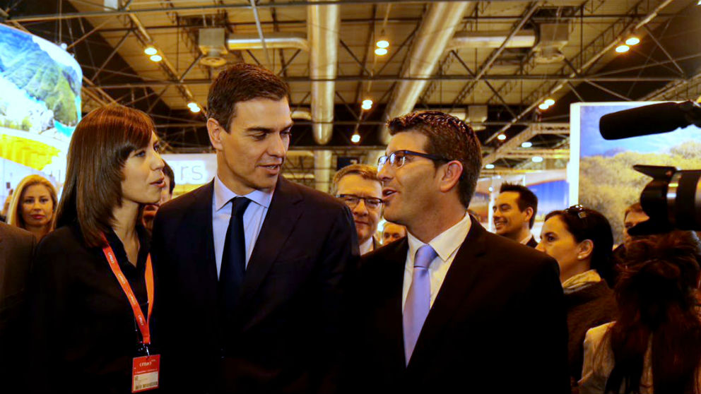 Pedro Sánchez y Jorge Rodríguez, el detenido presidente de la Diputación de Valencia. (Foto: Ayuntamiento de Onteniente)