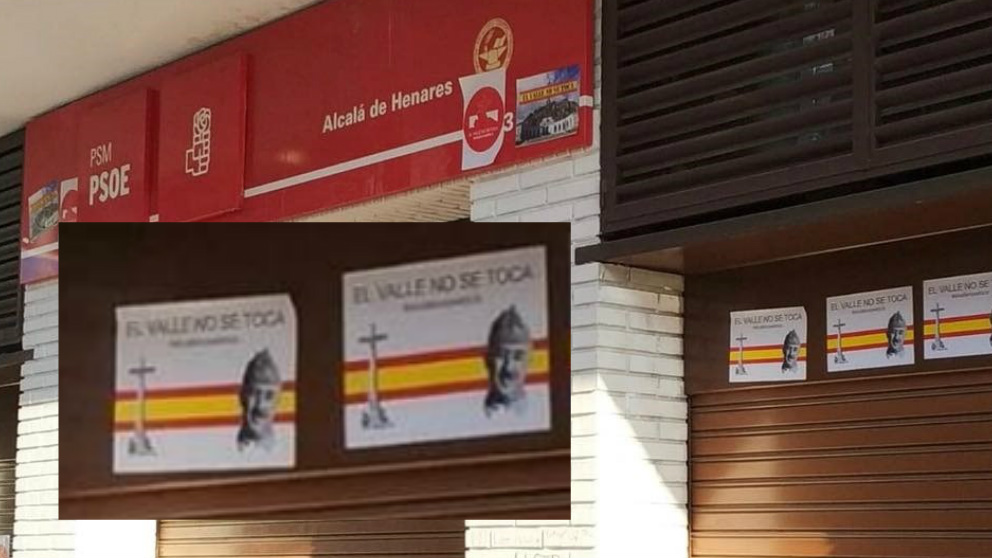 La sede del PSOE en Alcalá de Henares amanece con pintadas y carteles: «El Valle delos Caídos no se toca». Foto: Europa Press