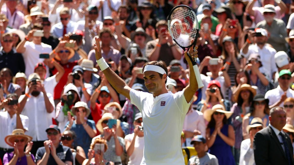 Roger Federer logró la victoria en su primer partido en Wimbledon 2018. (AFP)