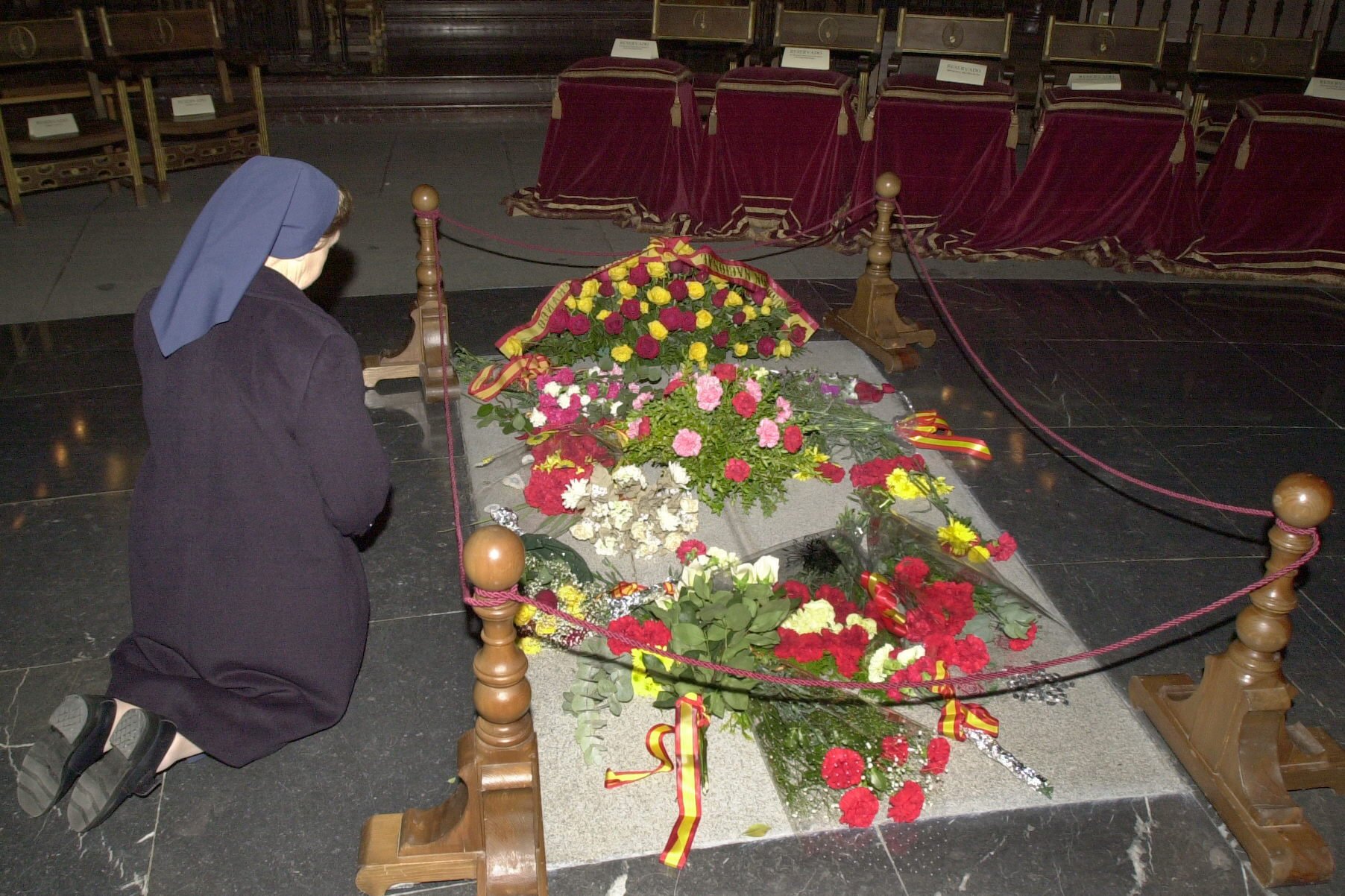 La tumba de Franco en el interior de la basílica del Valle de los Caídos (Foto: Efe).