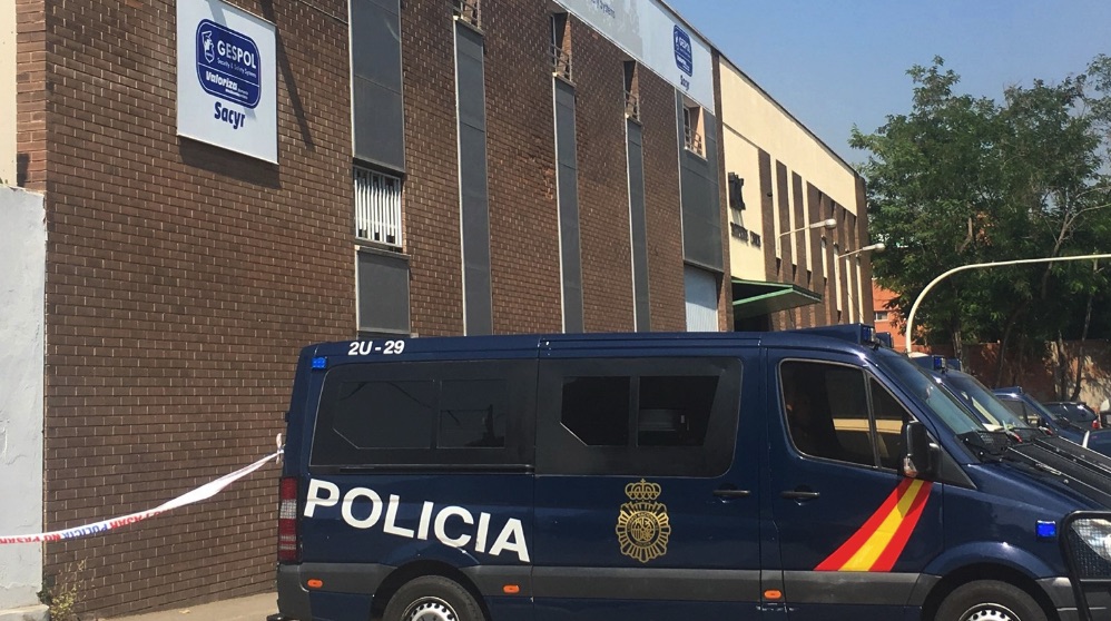 La Policía en la sede de la empresa sospechosa de la Operación Enredadera. (Foto. EP )