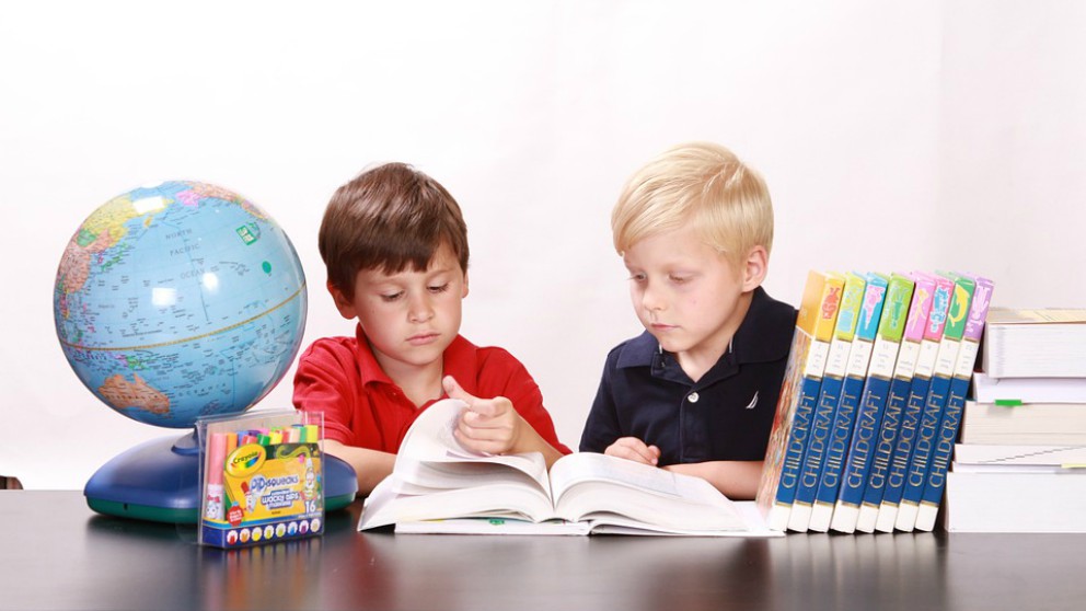 Tu hijo tiene que estudiar en verano