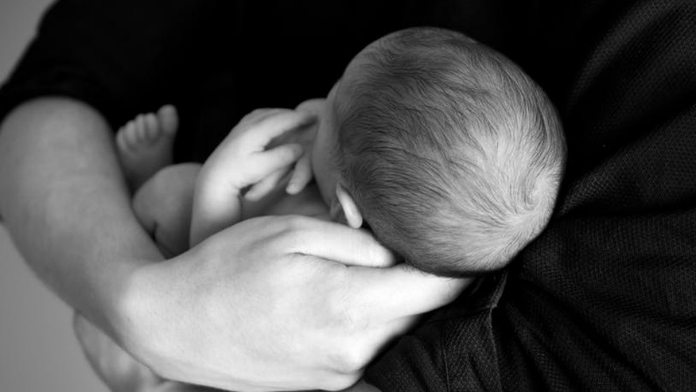 Cinco semanas de permiso de paternidad para los hombres que tengan bebés a partir de hoy
