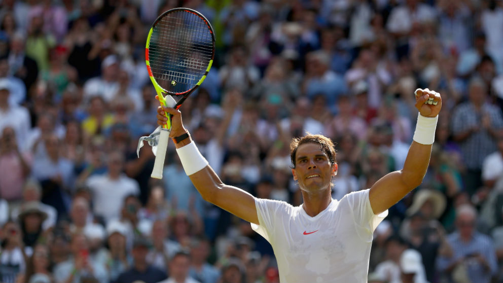 Rafa Nadal celebra una victoria en Wimbledon. (Getty)