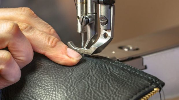 fascismo Pino Móvil Cómo coser cuero a máquina
