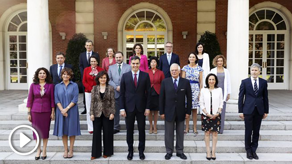 Foto oficial del Consejo de Ministros de Pedro Sánchez. (Foto: EFE)