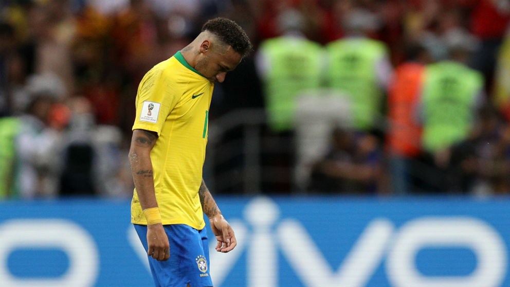 Neymar, cabizbajo tras quedar eliminado del Mundial 2018. (Getty)