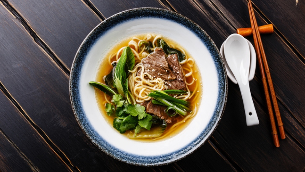 Receta de sopa de Pato estilo oriental fácil de preparar paso a paso
