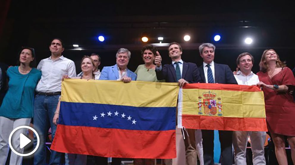 Pablo Casado y María San Gil con opositores venezolanos en Madrid