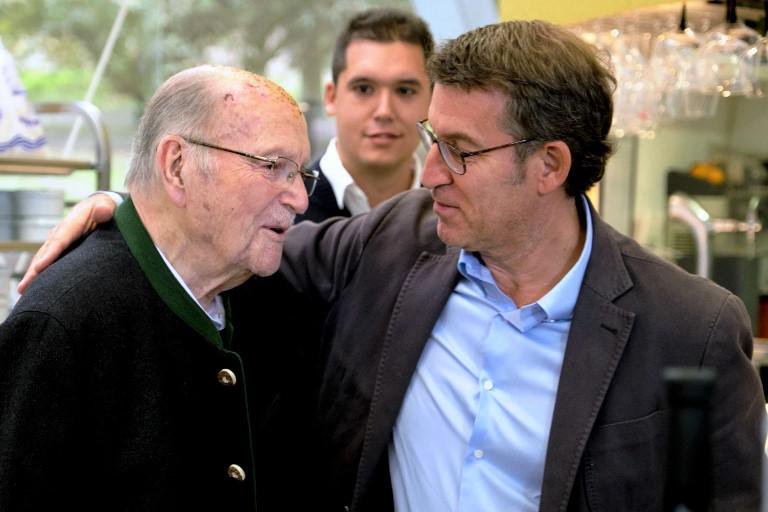 El ex presidente de la Xunta de Galicia, Gerardo Fernández Albor, y el actual, Alberto Núñez Feijóo