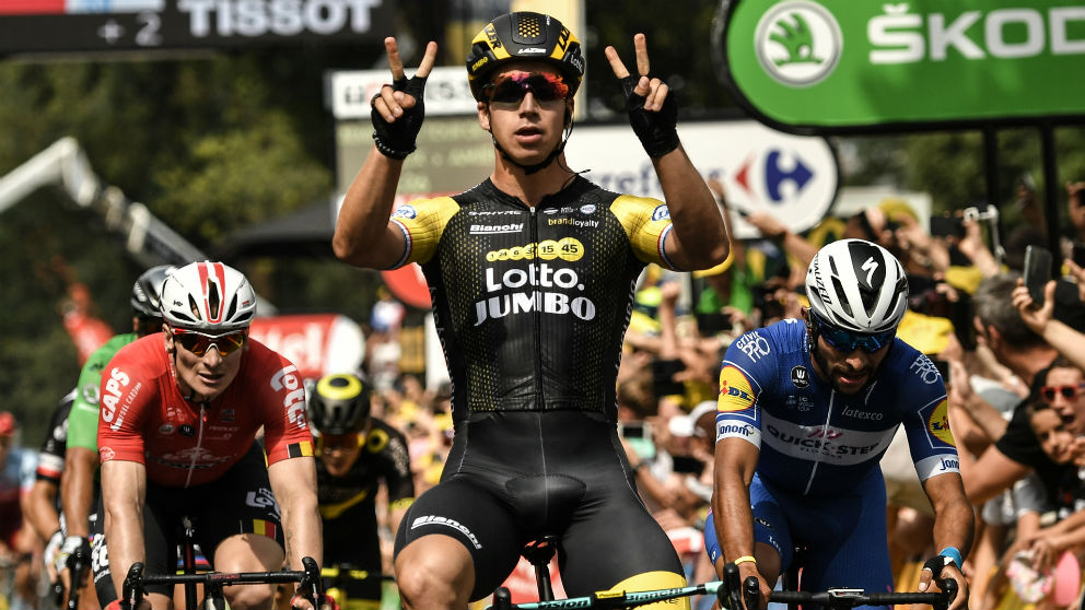 Dylan Groenewegen celebra su victoria en la octava etapa del Tour de Francia. (AFP)
