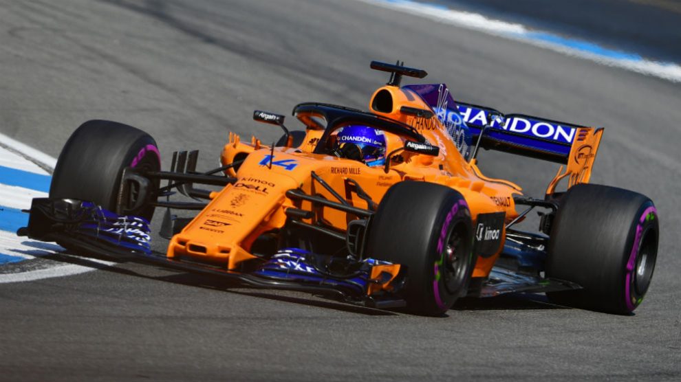 Fernando Alonso durante los libres del GP de Alemania. (AFP)