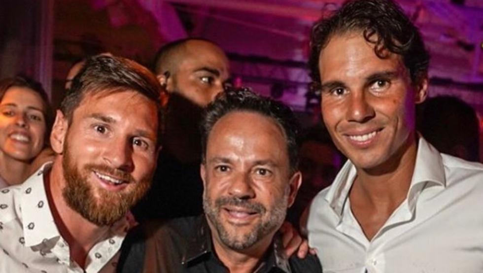 Leo Messi posa junto a Rafa Nadal en Ibiza.