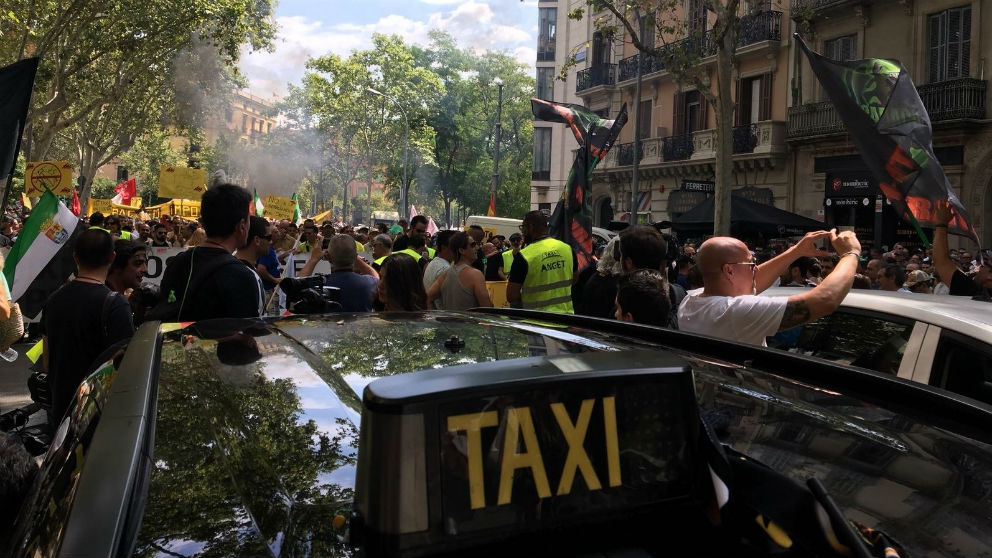 Huelga del sector del taxi en Barcelona (Foto: EP)