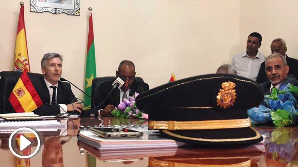 Grande-Marlaska en una reunión con las autoridades mauritanas. Foto: Europapress