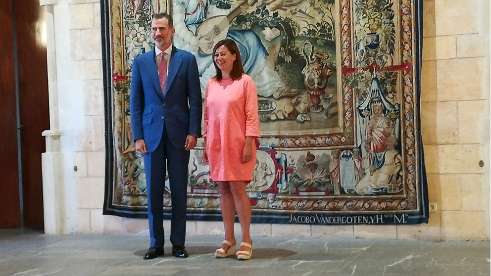 El Rey Felipe VI recibe en audiencia a Francina Armengol en Palma. (EP)