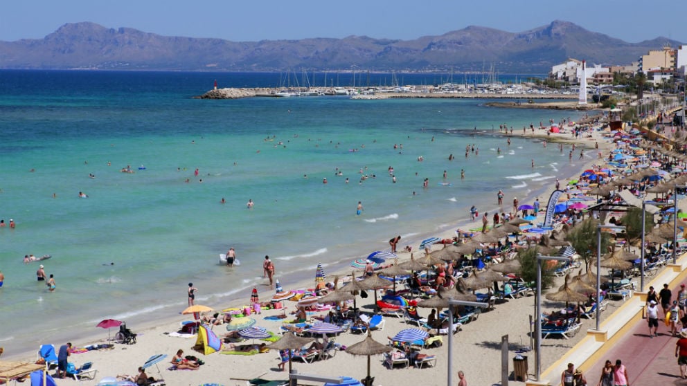Turistas en una playa de Mallorca (Foto: iStock)