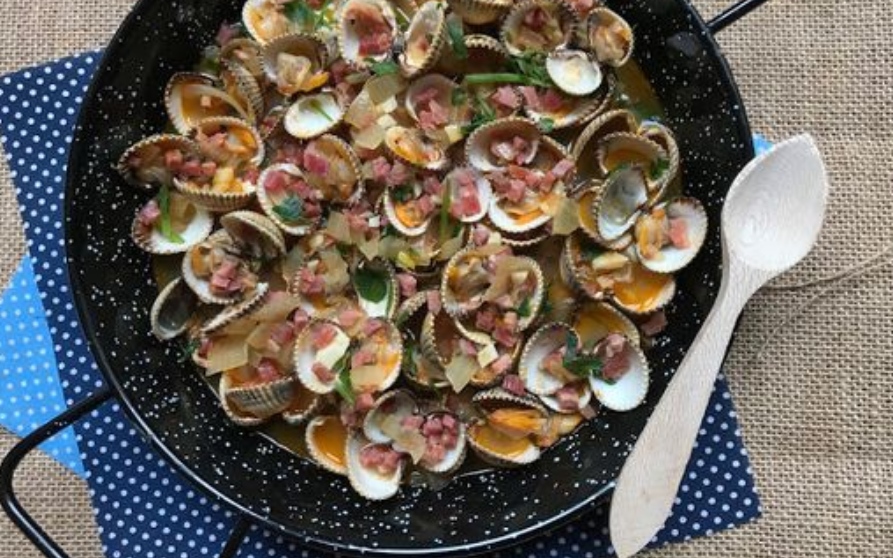 berberechos al vino blanco