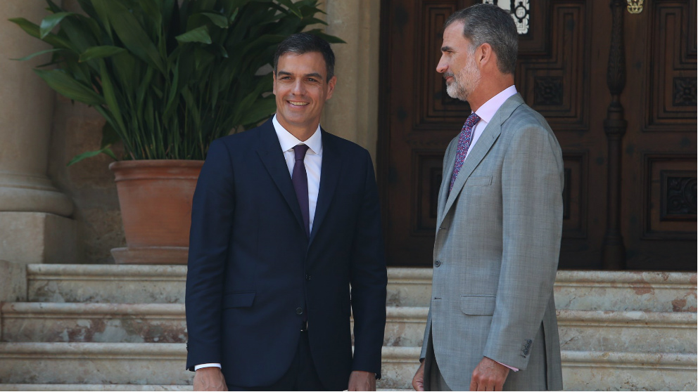 Pedro Sánchez junto al Rey Felipe VI antes de la recepción en el Palacio de Miravent, en Palma. Foto: Europa Press