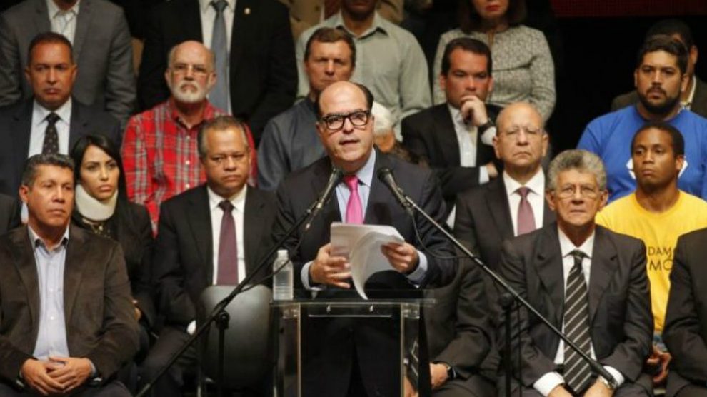Reunión de la oposición venezolana, con dirigentes como Julio Borges y Henry Ramos-Allup. (ENP)