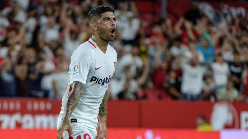 Ever Banega celebra su gol durante el Sevilla – Zalgiris. (EFE)