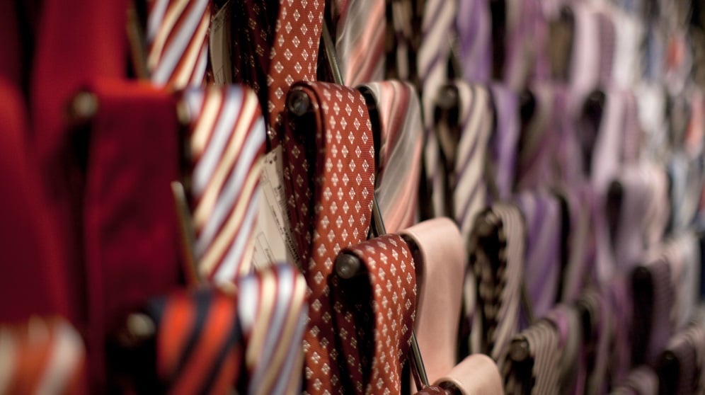 Cómo guardar corbatas de diferentes maneras