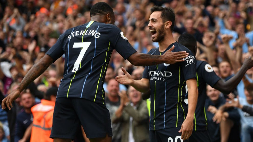 Bernardo Silva y Sterling celebran el segundo gol del City al Arsenal. (Getty)