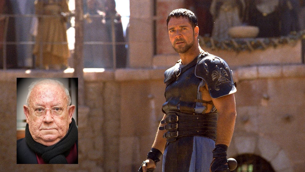 Una escena de ‘Gladiator’ y el creador de sus decorados, Ramón Moya.