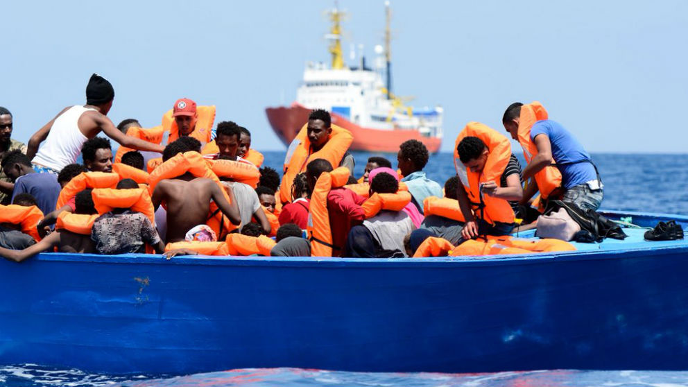 Inmigrantes rescatados por el Aquarius. (Foto: @SOSMedFrance)