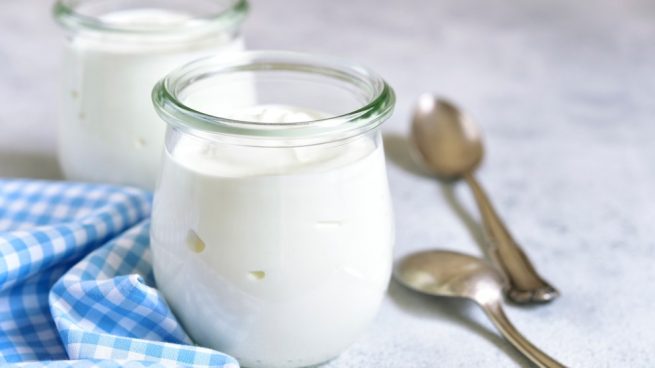 yogur con leche de almendras