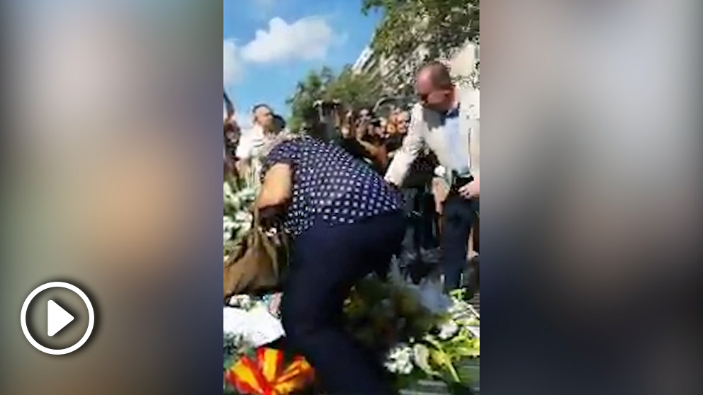 Ofrenda floral a las víctimas de los atentados del 17-A en Barcelona.