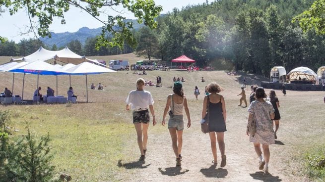 Paral·lel: el festival español reservado solo para  personas que se  celebra en plena naturaleza