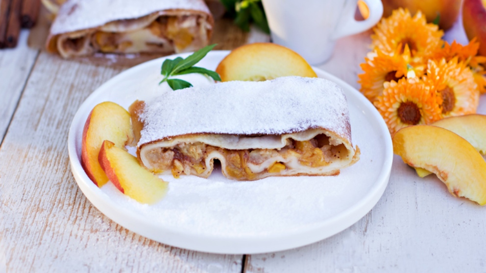 Receta de strudel de albaricoque, un postre especial y saludable