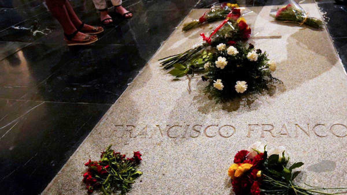 Tumba de Francisco Franco en la Basílica del Valle de los Caídos.