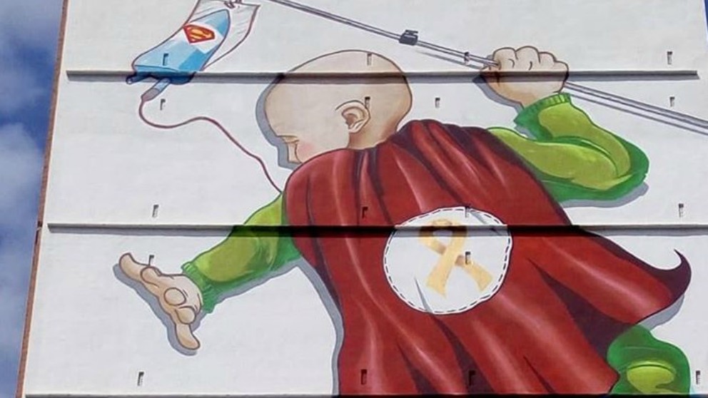 “Sois héroes”, el mensaje para niños con cáncer convertido en mural