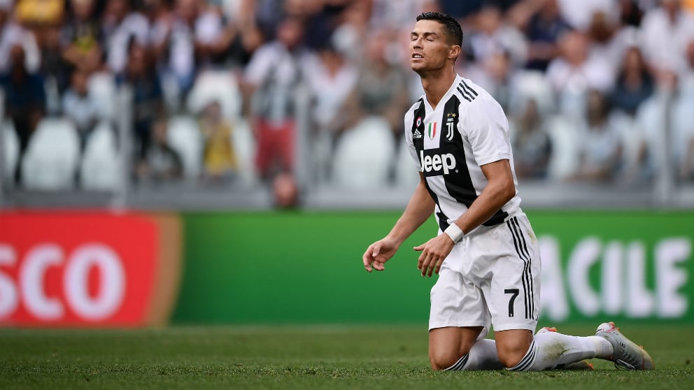 Cristiano debutó con la Juventus en Turín y tampoco marcó. (AFP)