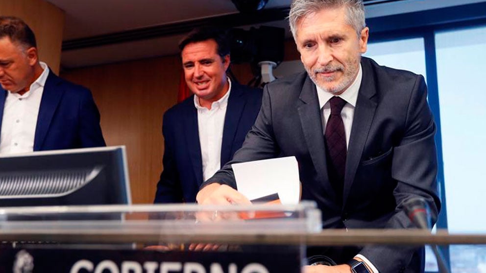 El ministro del Interior, Fernando Grande-Marlaska, durante su comparecencia hoy en la Comisión de Interior extraordinaria  celebrada en le Congreso de los Diputados. Foto: EFE