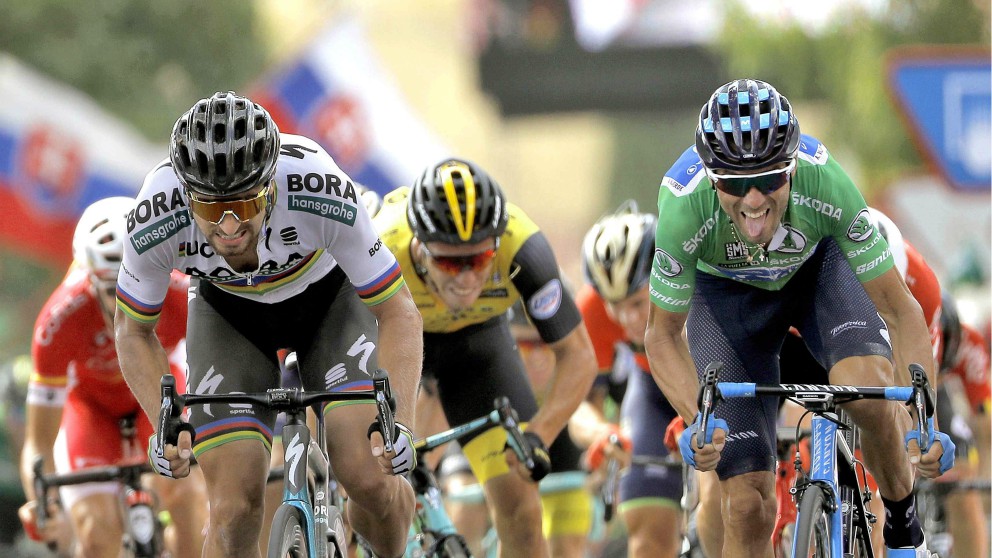 Valverde y Sagan sprintan en la octava etapa de la Vuelta (EFE)