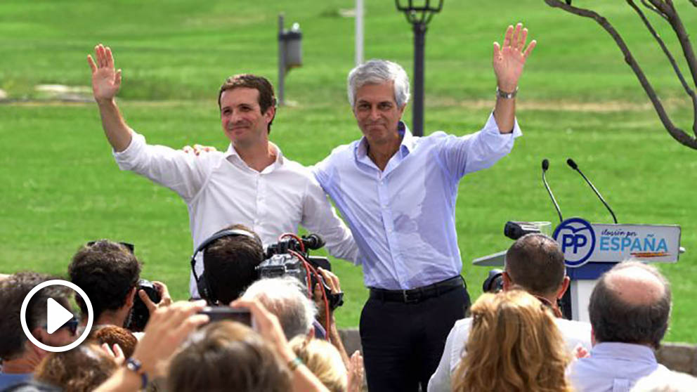 Casado y Suárez Illana en el acto de este domingo en Áviila (Foto: EFE).