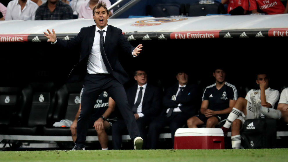 Lopetegui da instrucciones en un partido en el Bernabéu. (Getty)