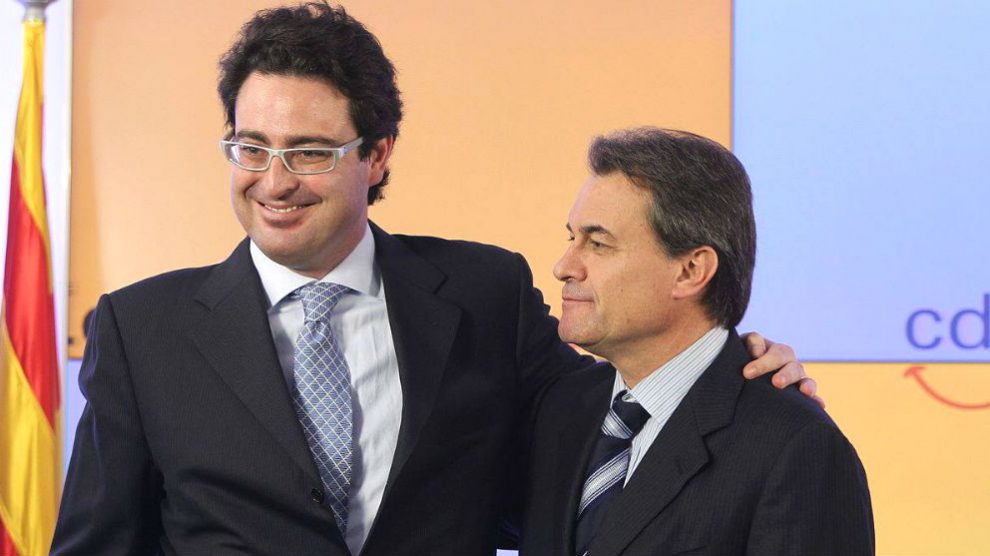 David Madí (izquierda) junto a Artur Mas (derecha). Foto: Efe