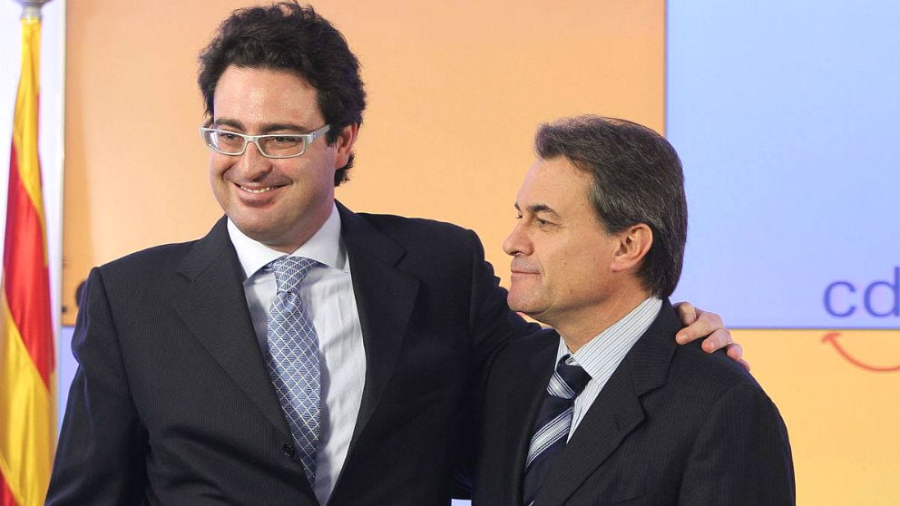 David Madí (a la izquierda) junto al ex presidente de la Generalitat Artur Mas (Foto: Efe).